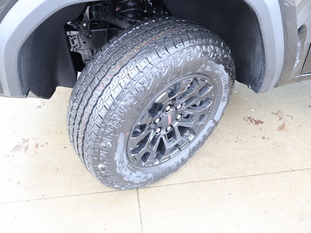 New 2026 GMC Canyon Elevation w/ Convenience Package image 39