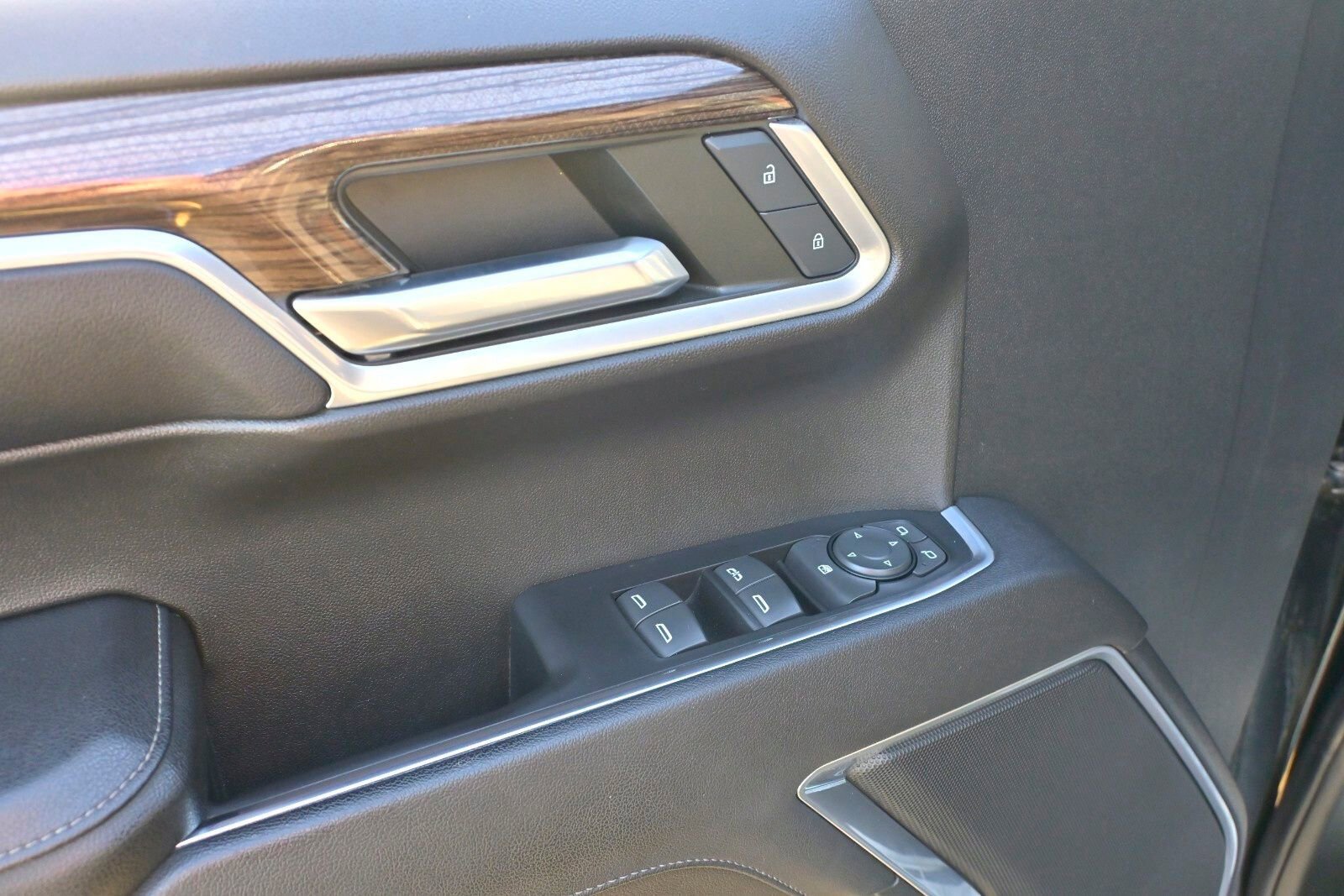 Used 2023 Chevrolet Silverado 1500 RST image 33