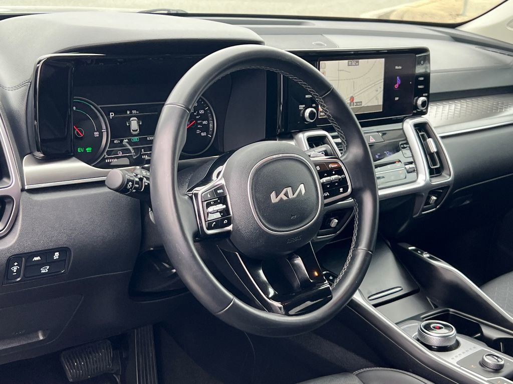 Used 2023 Kia Sorento EX image 18