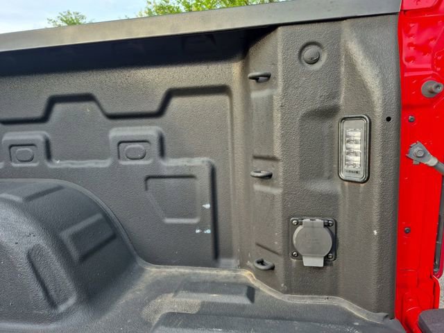 Used 2023 Chevrolet Silverado 1500 LT AWD/4WD image 30