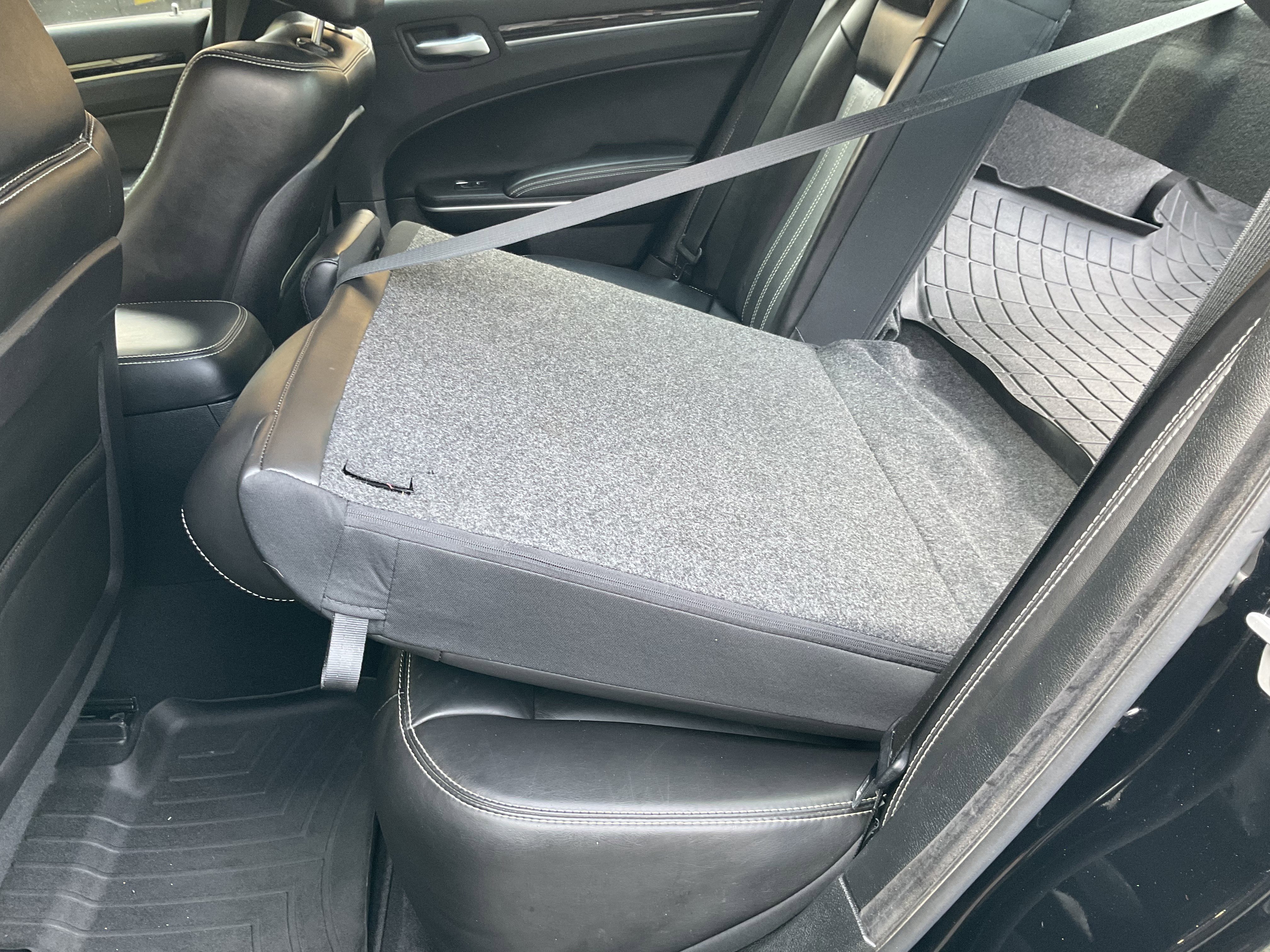 Used 2019 Chrysler 300 S AWD/4WD image 36
