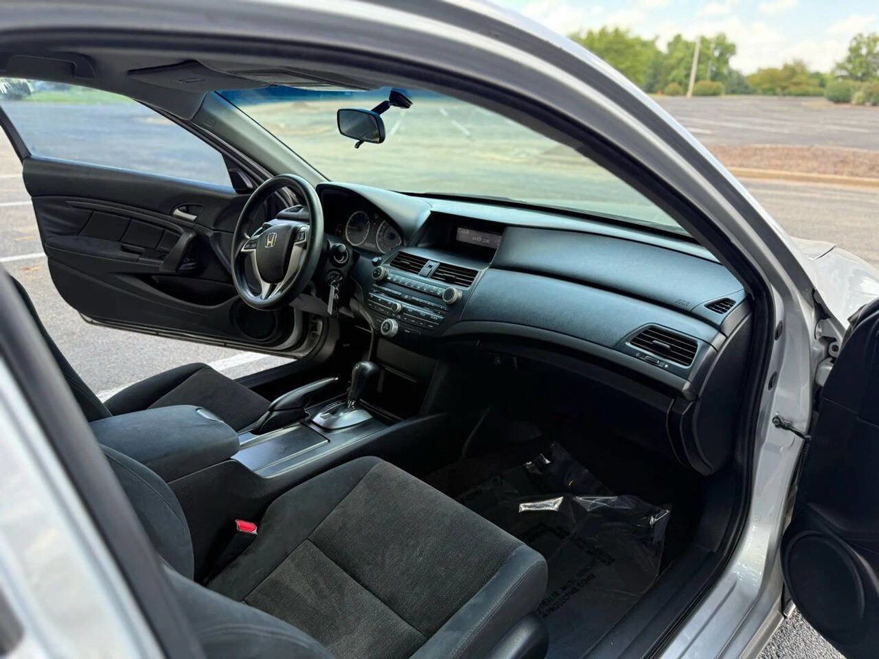 Used 2009 Honda Accord LX-S image 25