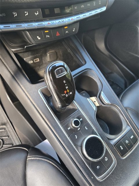 Used 2020 Cadillac XT4 Premium Luxury w/ Cold Weather Package image 15