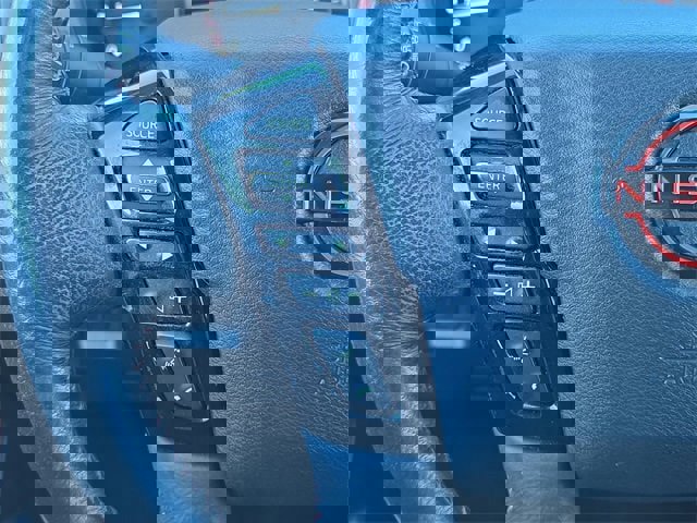 Used 2022 Nissan Frontier Pro-X w/ Technology Package image 19