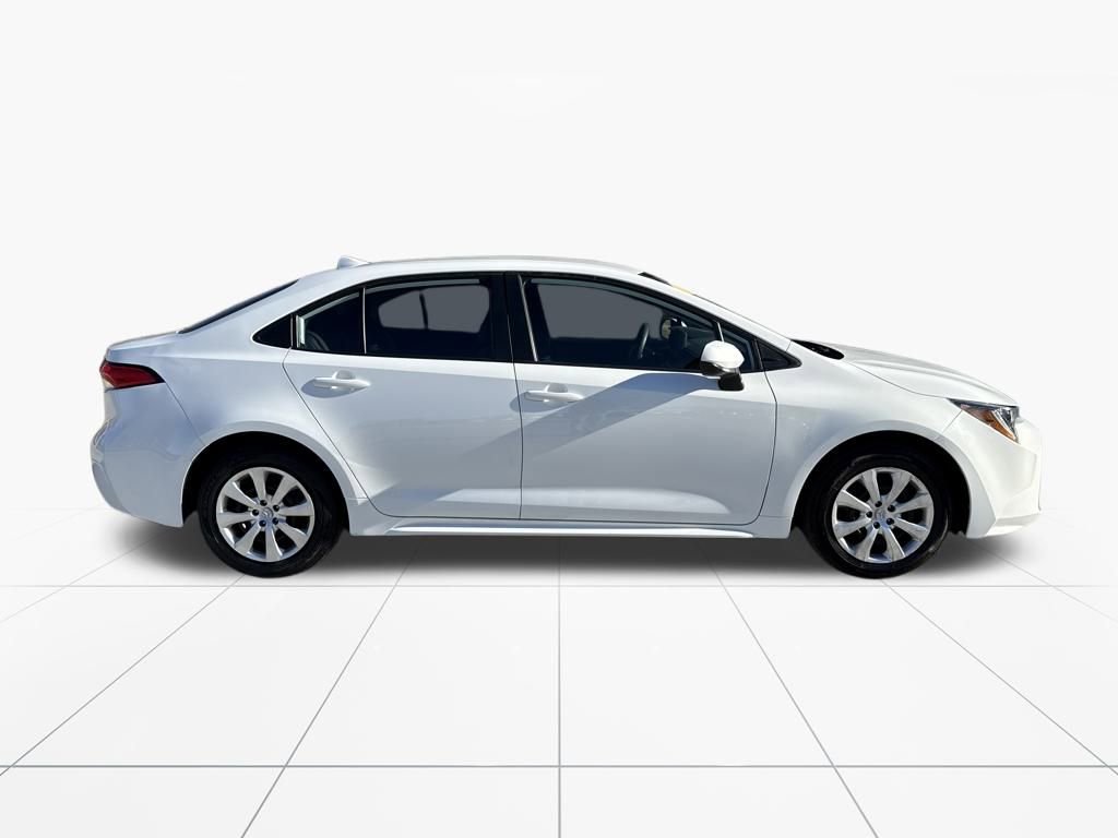 Used 2022 Toyota Corolla LE image 10