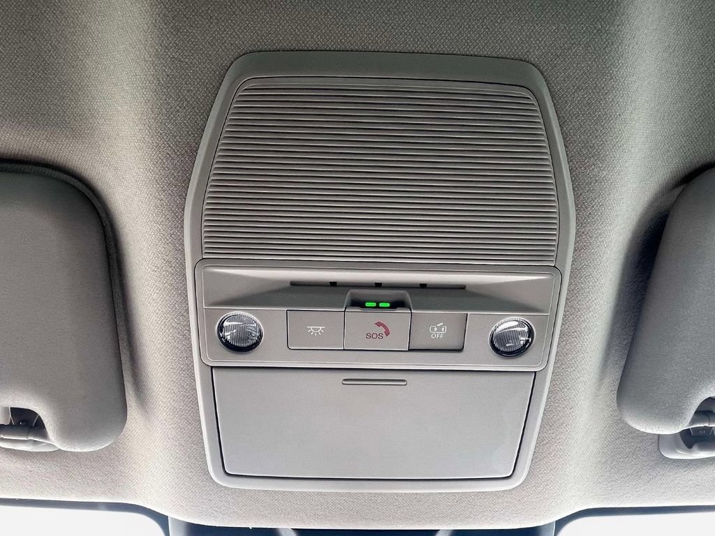 New 2026 Nissan Sentra SR w/ SR Premium Package FWD image 31