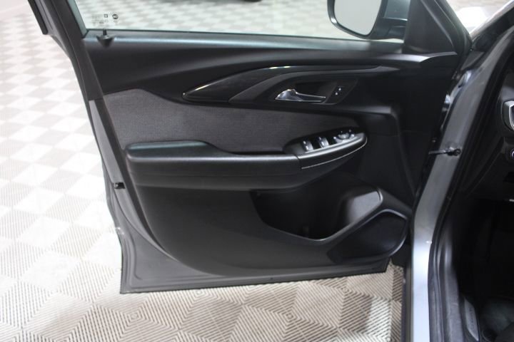 Used 2023 Chevrolet TrailBlazer LT w/ Convenience Package FWD image 15