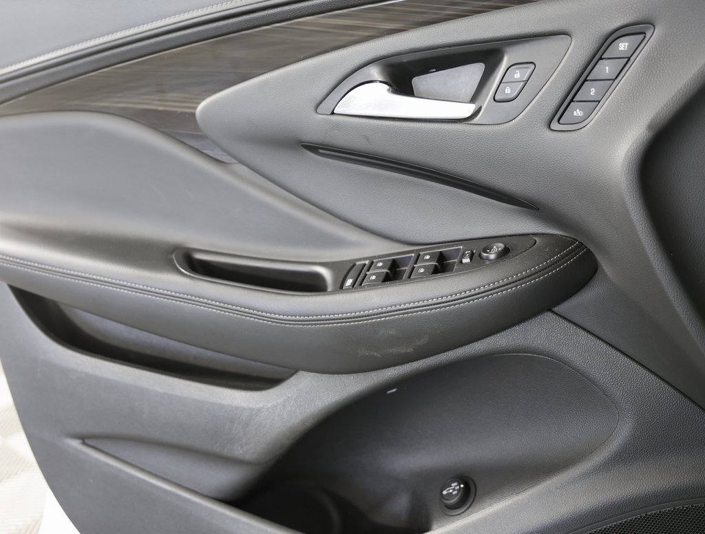 Certified 2020 Buick Envision Essence image 26