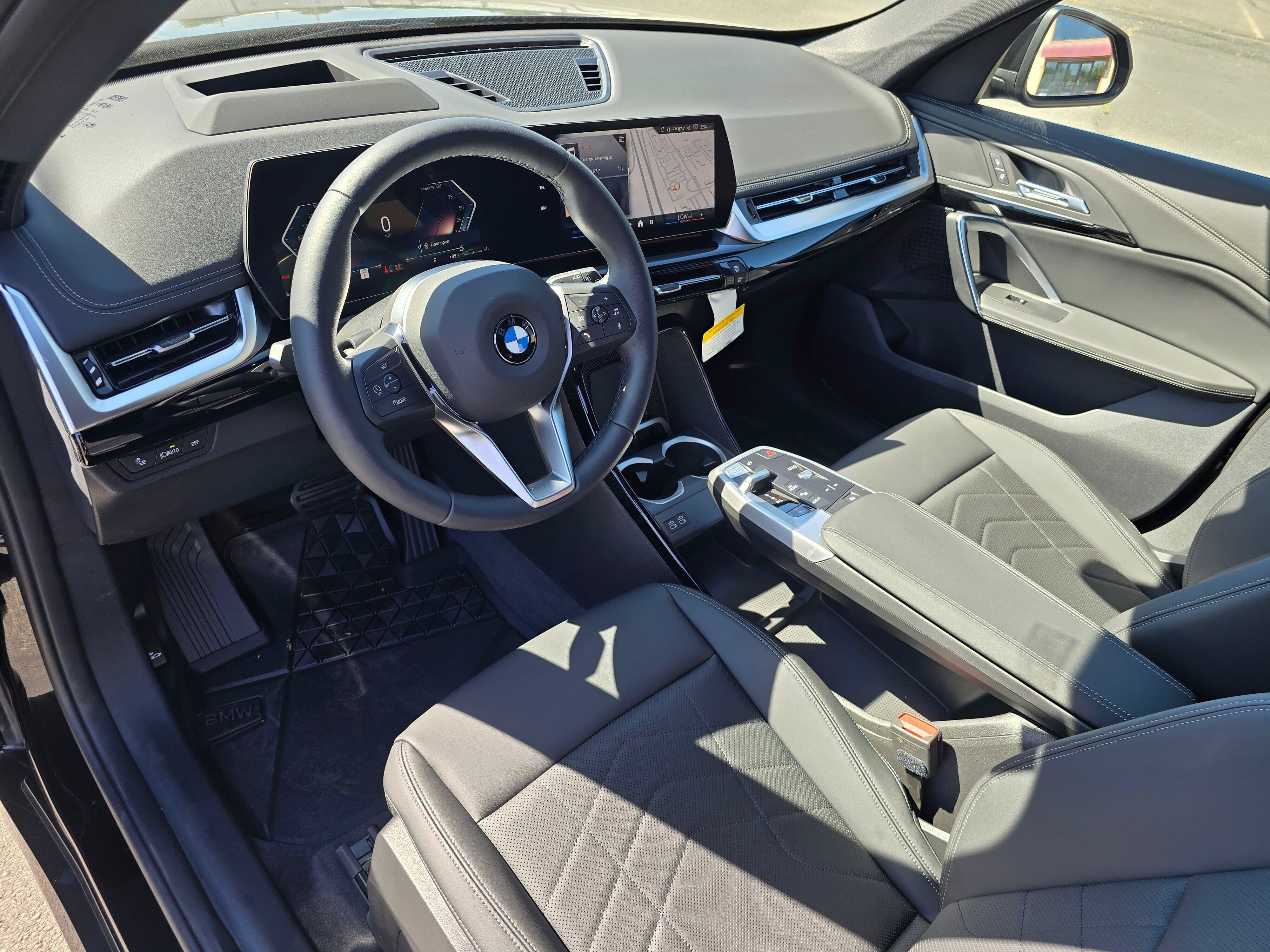 New 2026 BMW X1 xDrive28i w/ Technology Package AWD/4WD image 2