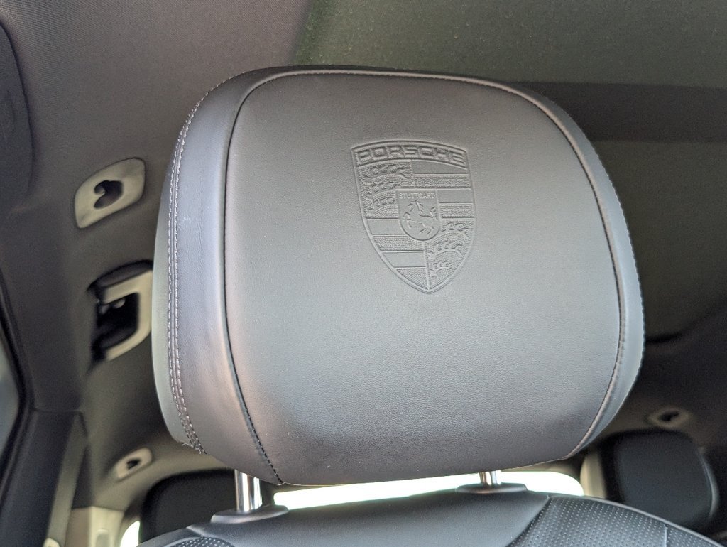 Certified 2023 Porsche Cayenne AWD/4WD image 18