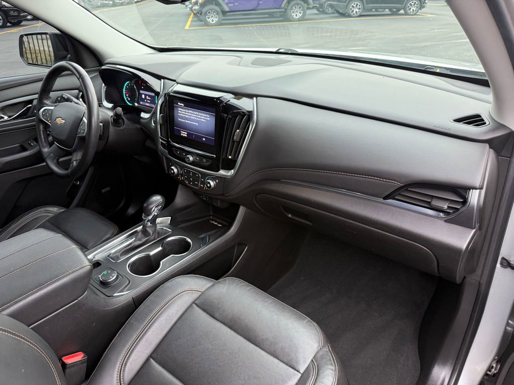Used 2021 Chevrolet Traverse Premier w/ Redline Edition image 15