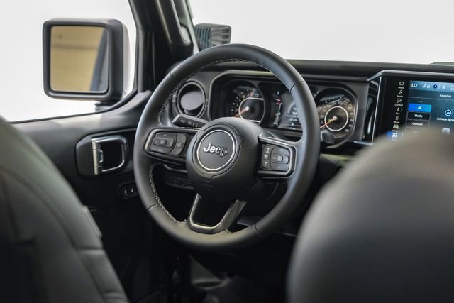 Used 2025 Jeep Gladiator Sport AWD/4WD image 60