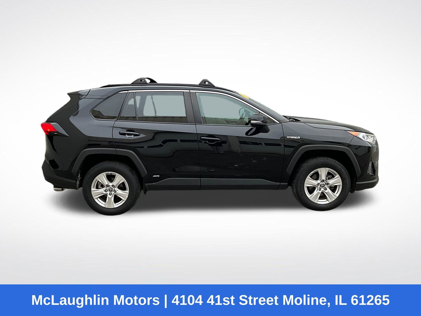 Used 2021 Toyota RAV4 XLE w/ XLE Grade Weather Package image 21