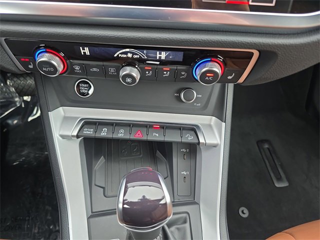 Used 2025 Audi Q3 2.0T Premium w/ Convenience Package image 27