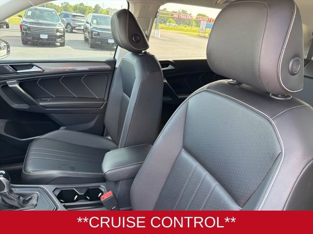 Used 2022 Volkswagen Tiguan SE FWD image 9