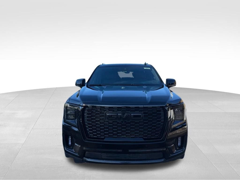 Used 2023 GMC Yukon Denali w/ Denali Reserve Package image 3