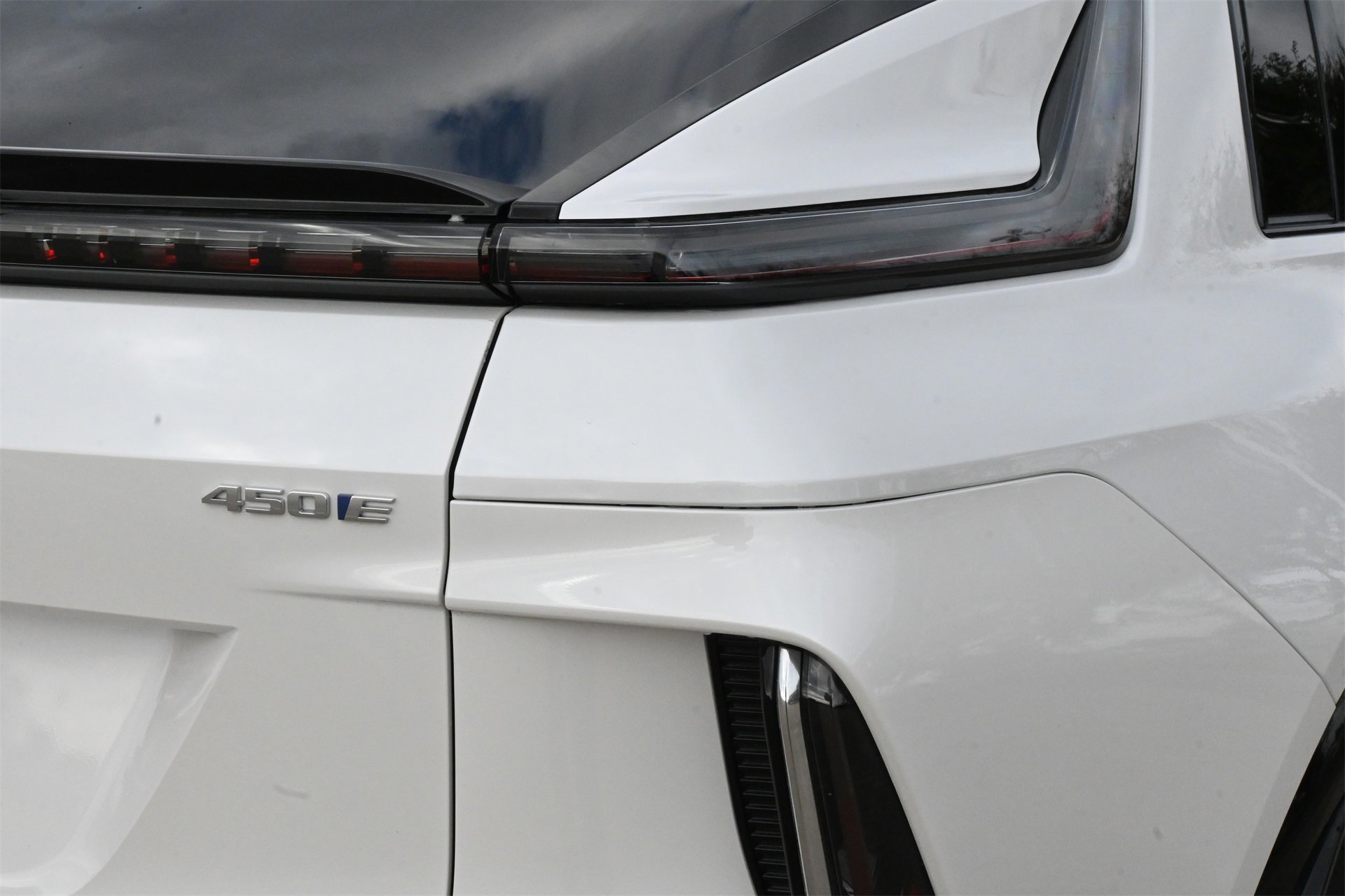 Certified 2024 Cadillac Lyriq Luxury image 21