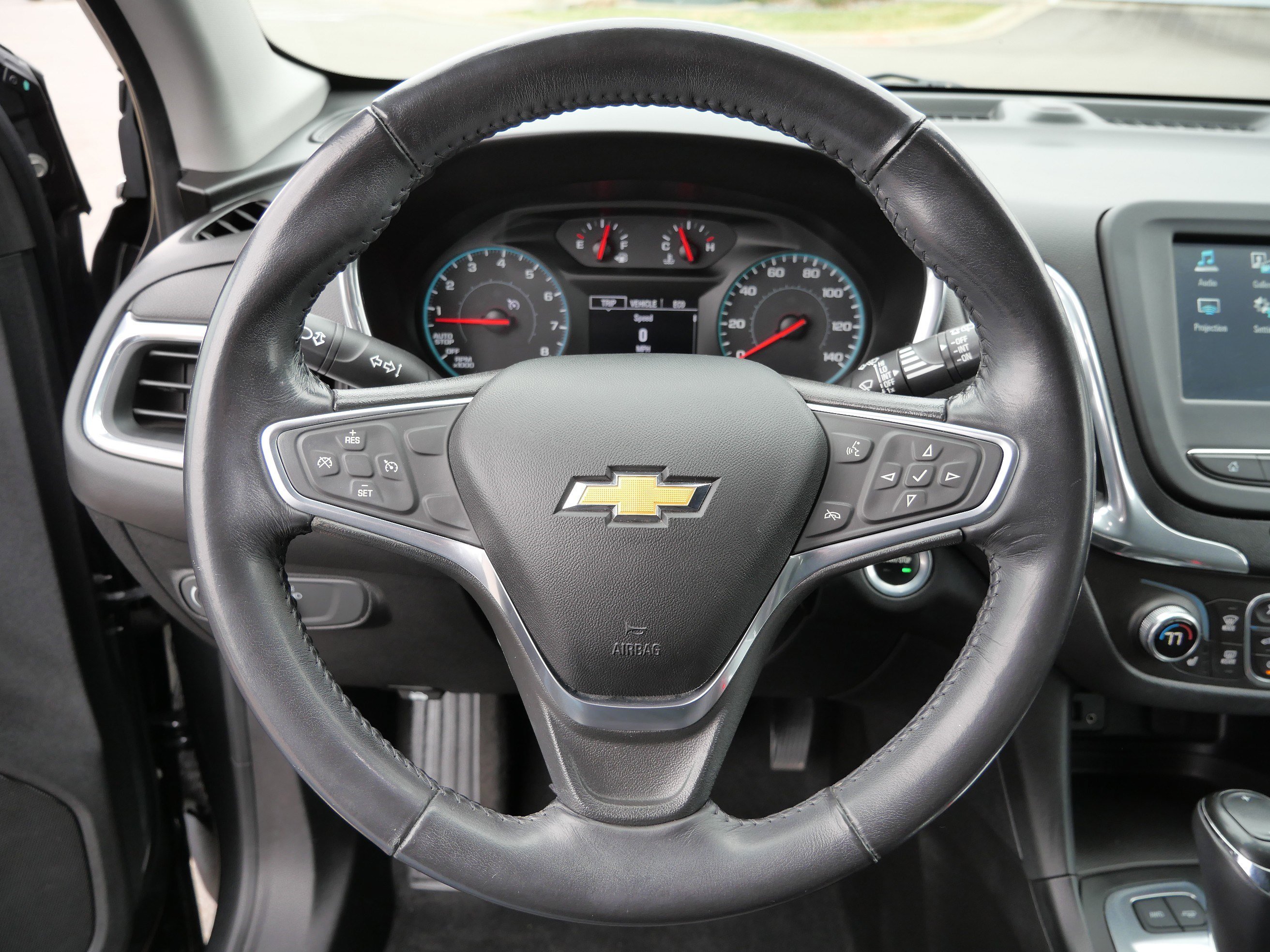 Used 2018 Chevrolet Equinox LT AWD/4WD image 24