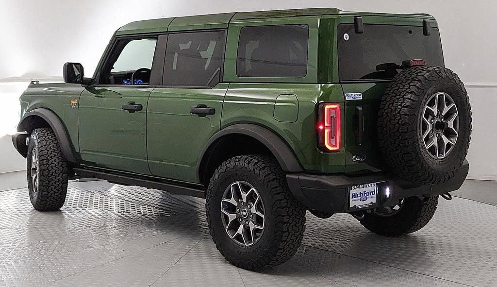 Certified 2025 Ford Bronco Badlands AWD/4WD image 4