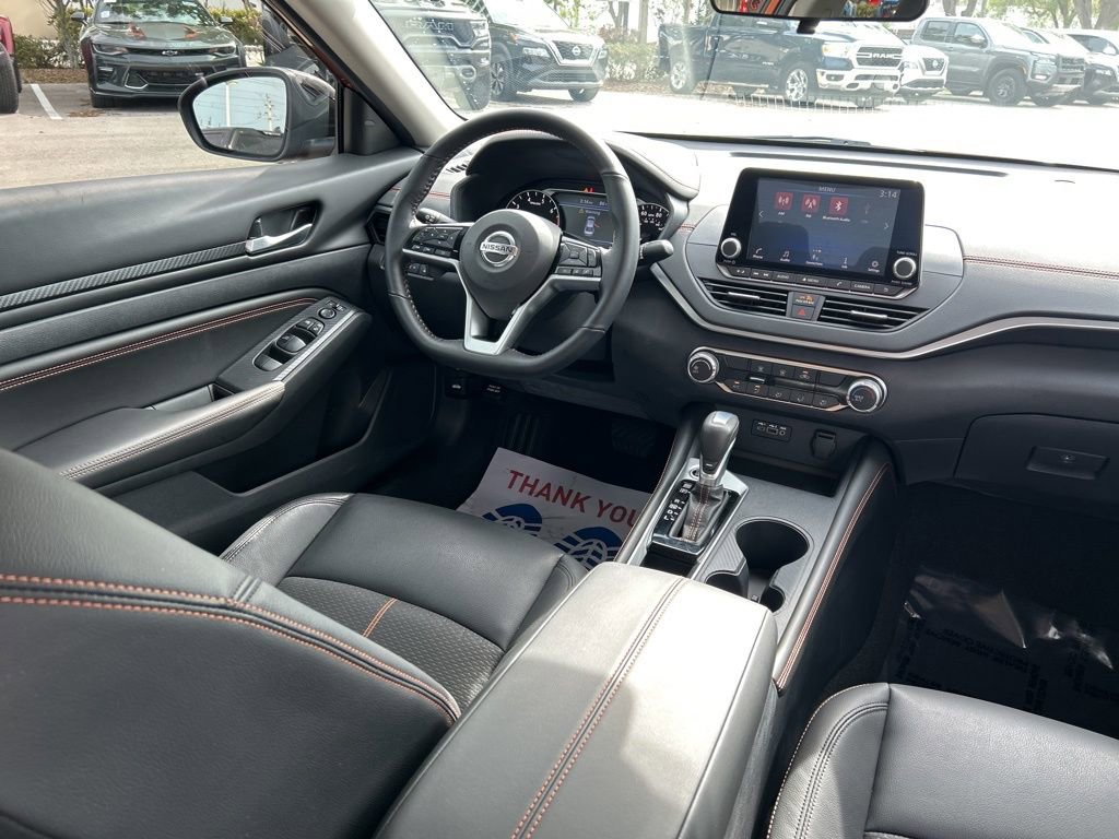 Certified 2021 Nissan Altima 2.5 SR FWD image 11