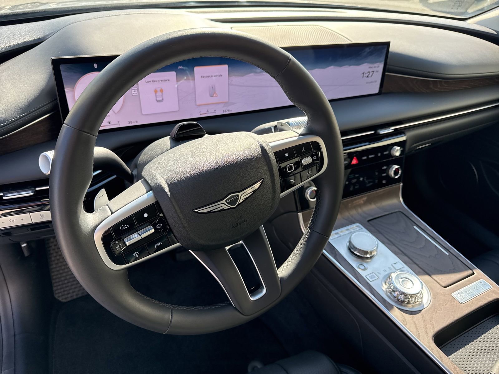 Used 2025 Genesis G80 2.5T Advanced image 24