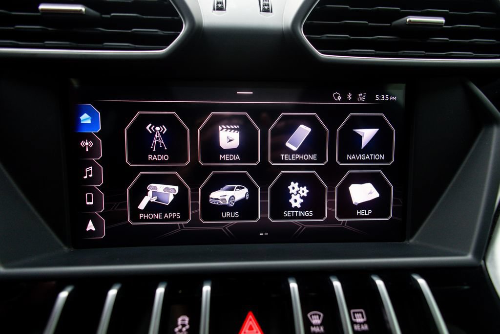 Used 2019 Lamborghini Urus AWD/4WD image 27