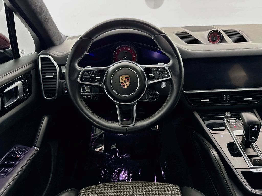 Used 2022 Porsche Cayenne GTS AWD/4WD image 22