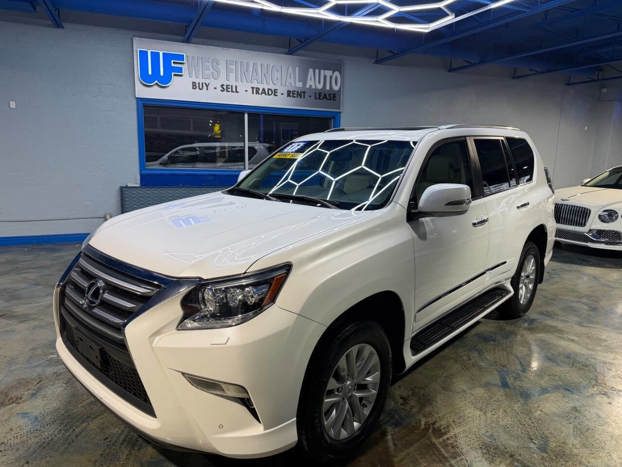 Used 2017 Lexus GX 460 Premium w/ Premium Package image 5