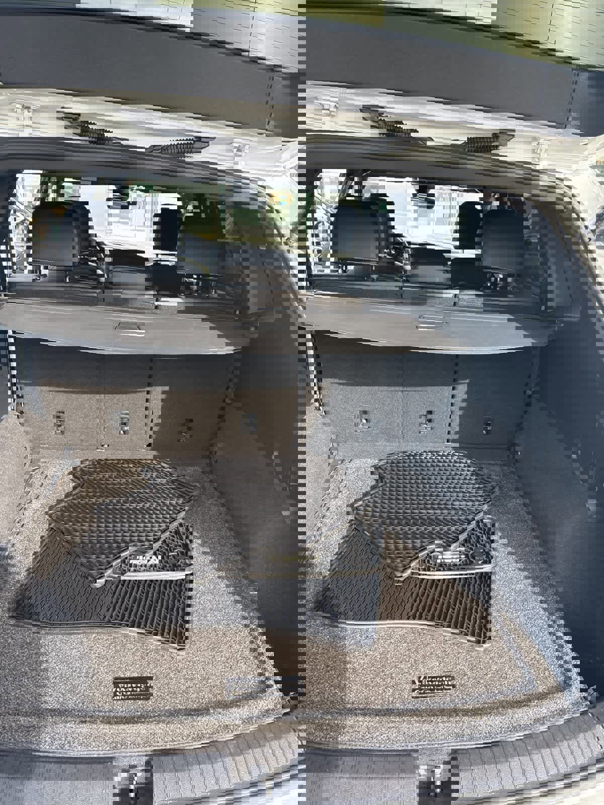 Used 2022 Volkswagen Tiguan SEL R-Line image 12