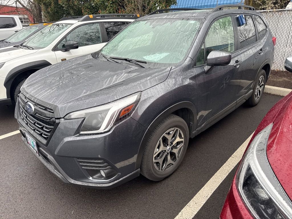 Used 2022 Subaru Forester Premium w/ Popular Package #1 image 1