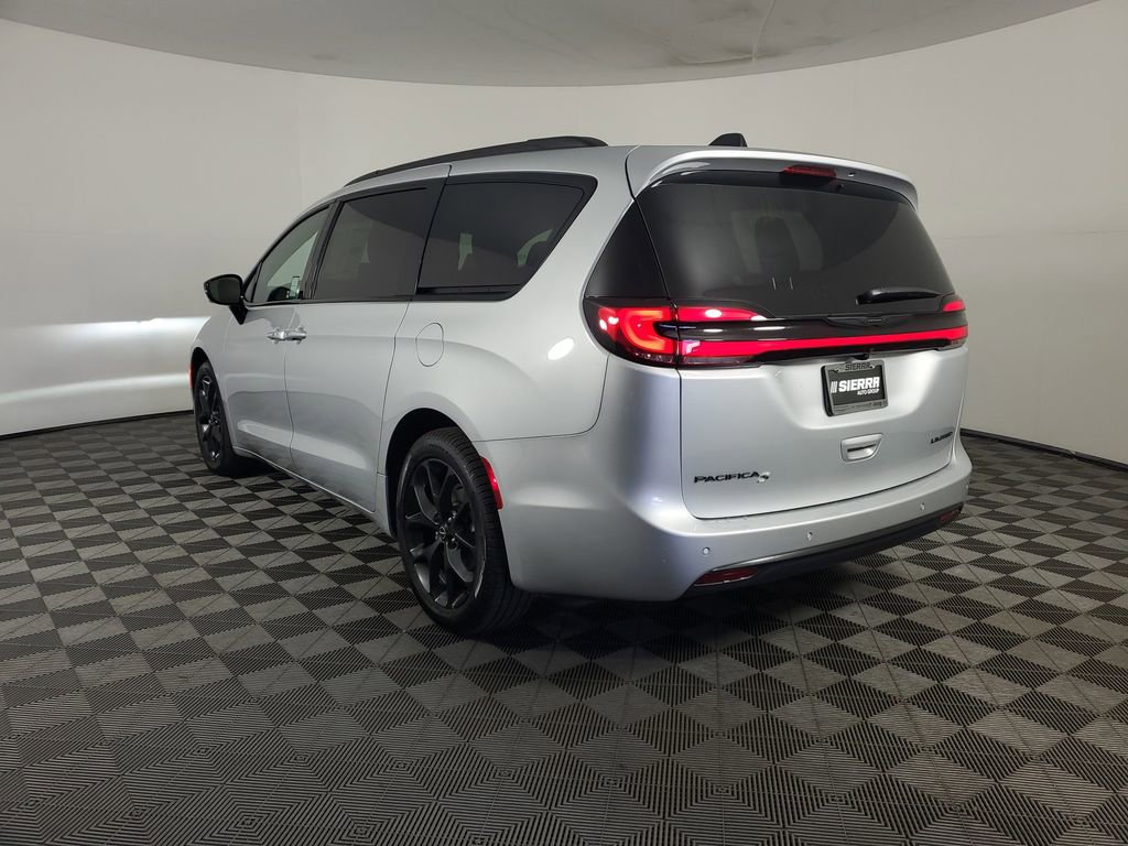New 2026 Chrysler Pacifica Limited image 6