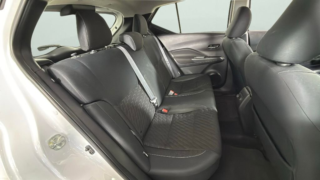 Used 2023 Nissan Kicks SV FWD image 28
