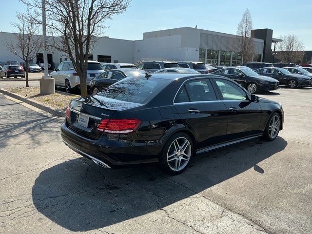 Used 2015 Mercedes-Benz E 350 4MATIC Sedan image 4