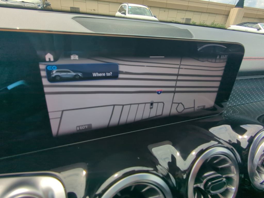 Used 2024 Mercedes-Benz EQB 300 4MATIC image 8