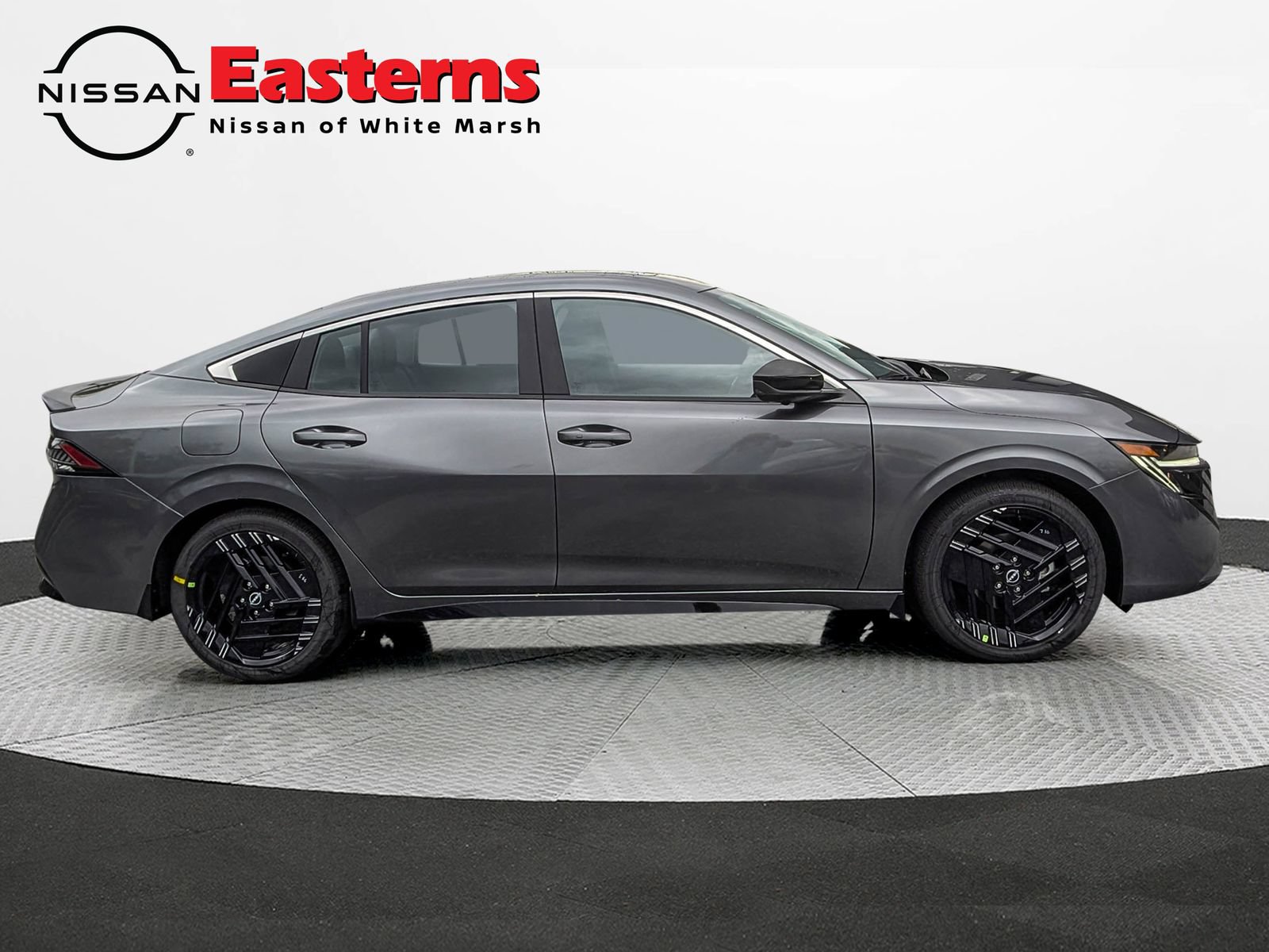 New 2027 Nissan Sentra SR w/ SR Premium Package FWD image 5