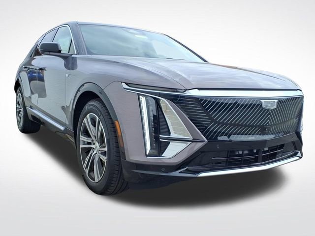 New 2026 Cadillac Lyriq Luxury video 3