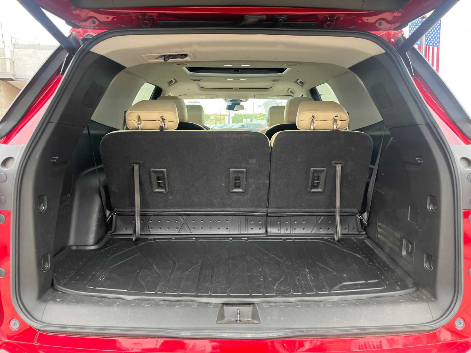 Used 2021 Chevrolet Traverse Premier w/ LPO, Cargo Package image 34