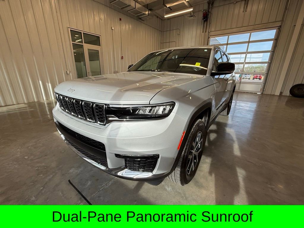 Used 2025 Jeep Grand Cherokee L Limited w/ Luxury Tech Group II image 8