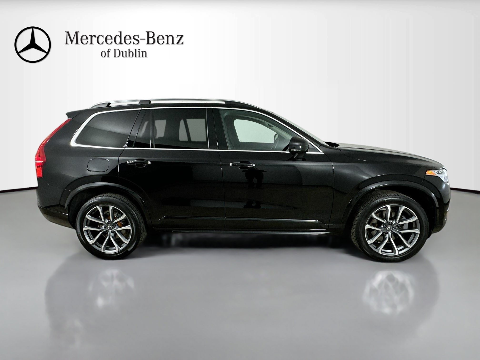 Used 2019 Volvo XC90 T6 Momentum AWD/4WD image 4