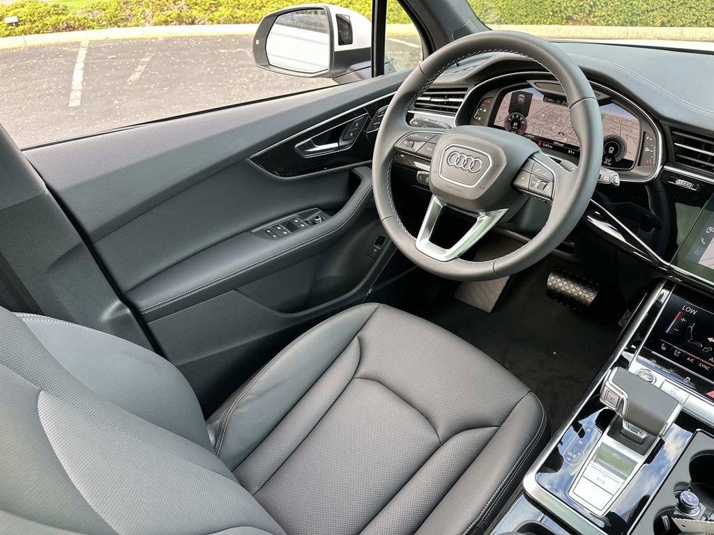 New 2025 Audi Q7 3.0T Premium Plus image 31