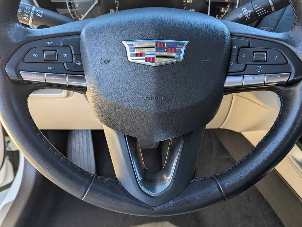 Used 2020 Cadillac CT4 Premium Luxury RWD image 5