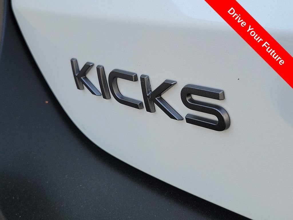 Used 2025 Nissan Kicks SR w/ SR Premium Package AWD/4WD image 25