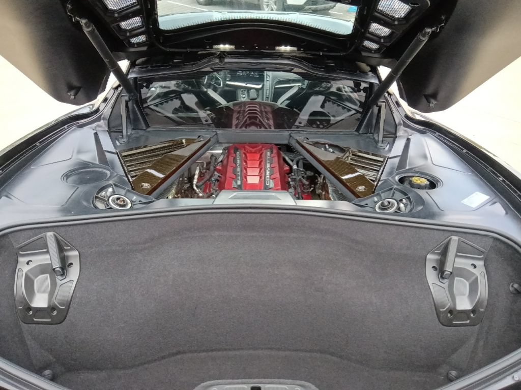 Used 2021 Chevrolet Corvette Stingray Premium Cpe w/ Z51 Performance Package RWD image 31