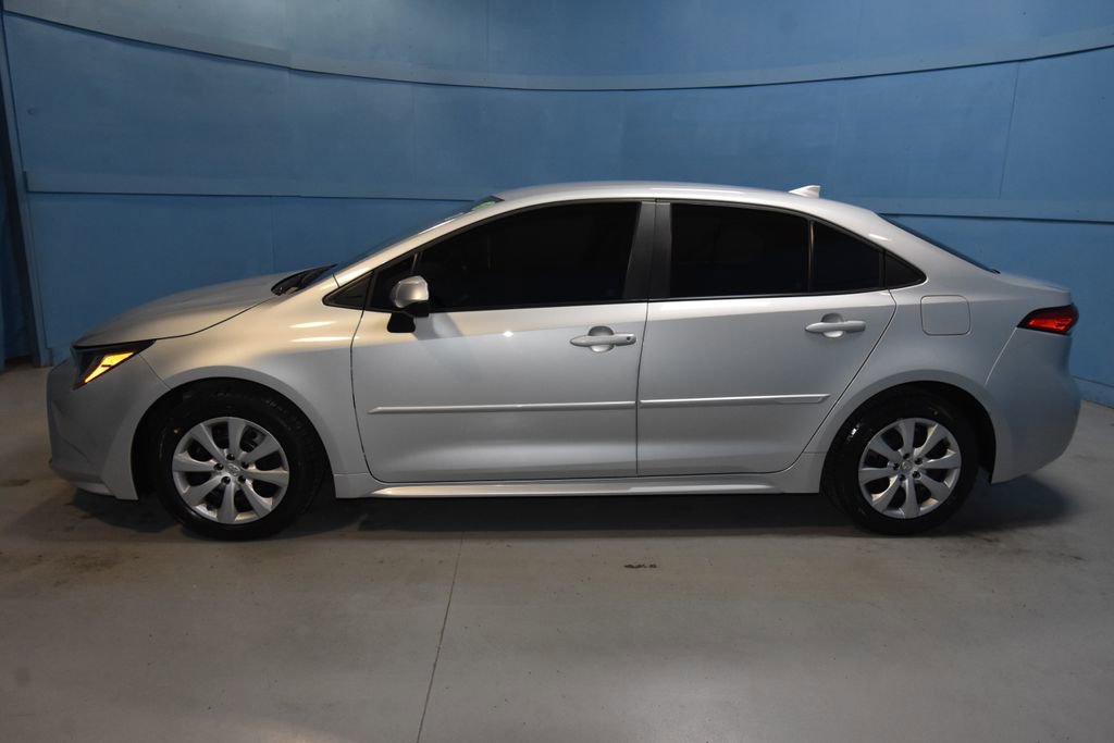 Used 2022 Toyota Corolla LE FWD image 24