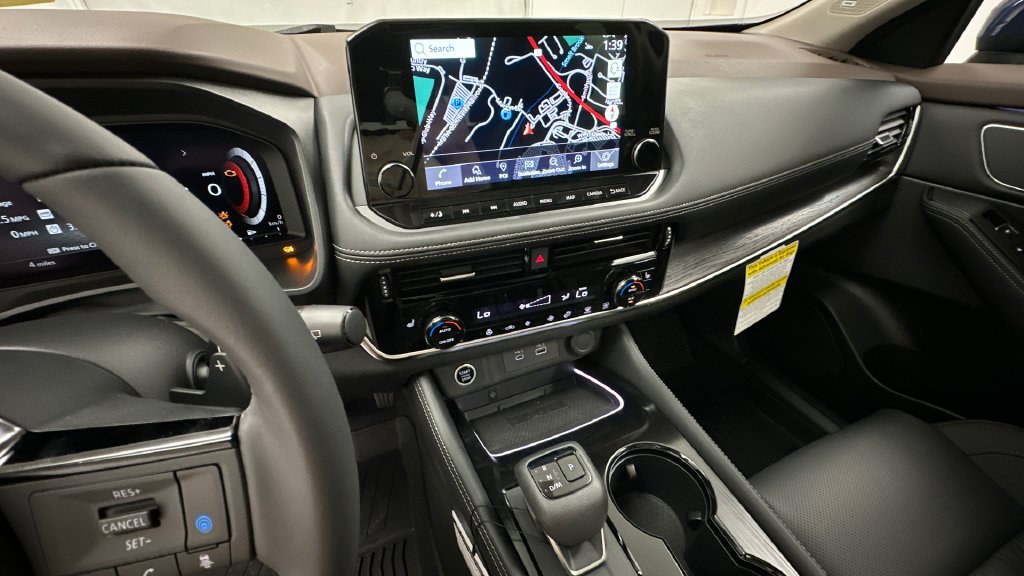 Certified 2023 Nissan Rogue Platinum AWD/4WD image 14