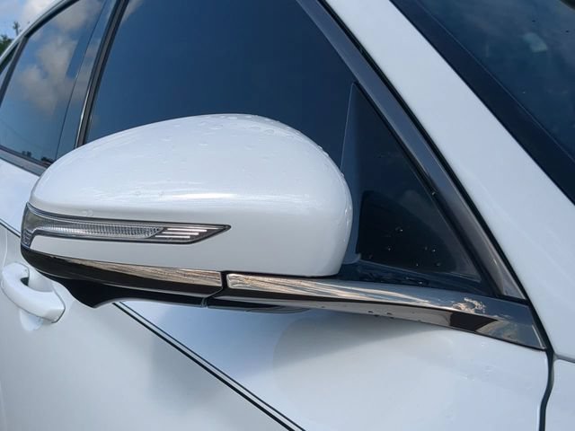 Used 2023 Genesis G70 2.0T w/ Sport Prestige Package RWD image 11
