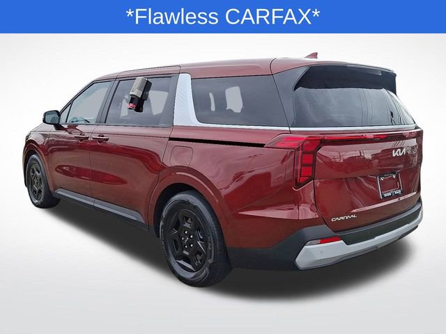 Used 2025 Kia Carnival image 4