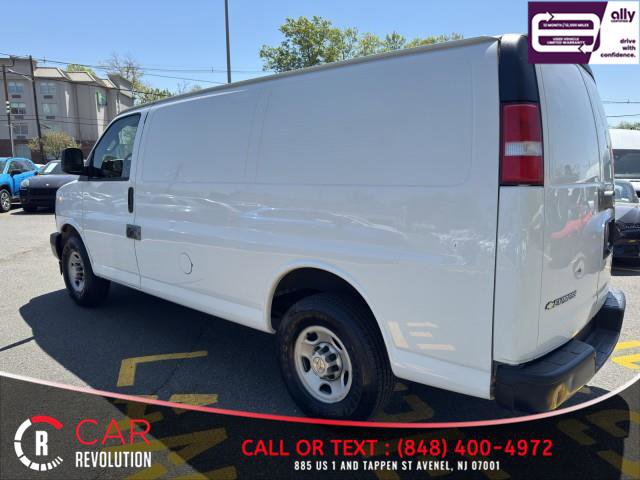 Used 2020 Chevrolet Express 3500 w/ Driver Convenience Package image 4