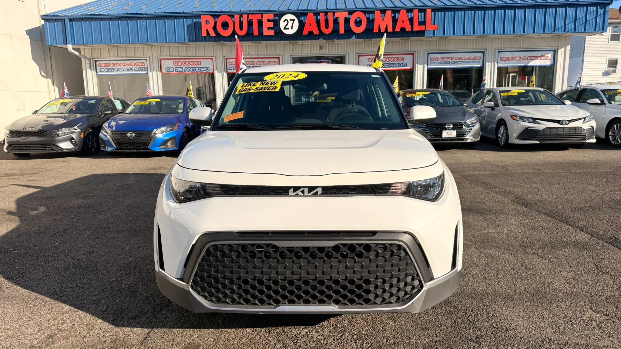 Used 2024 Kia Soul LX w/ Option Group 015 FWD image 3