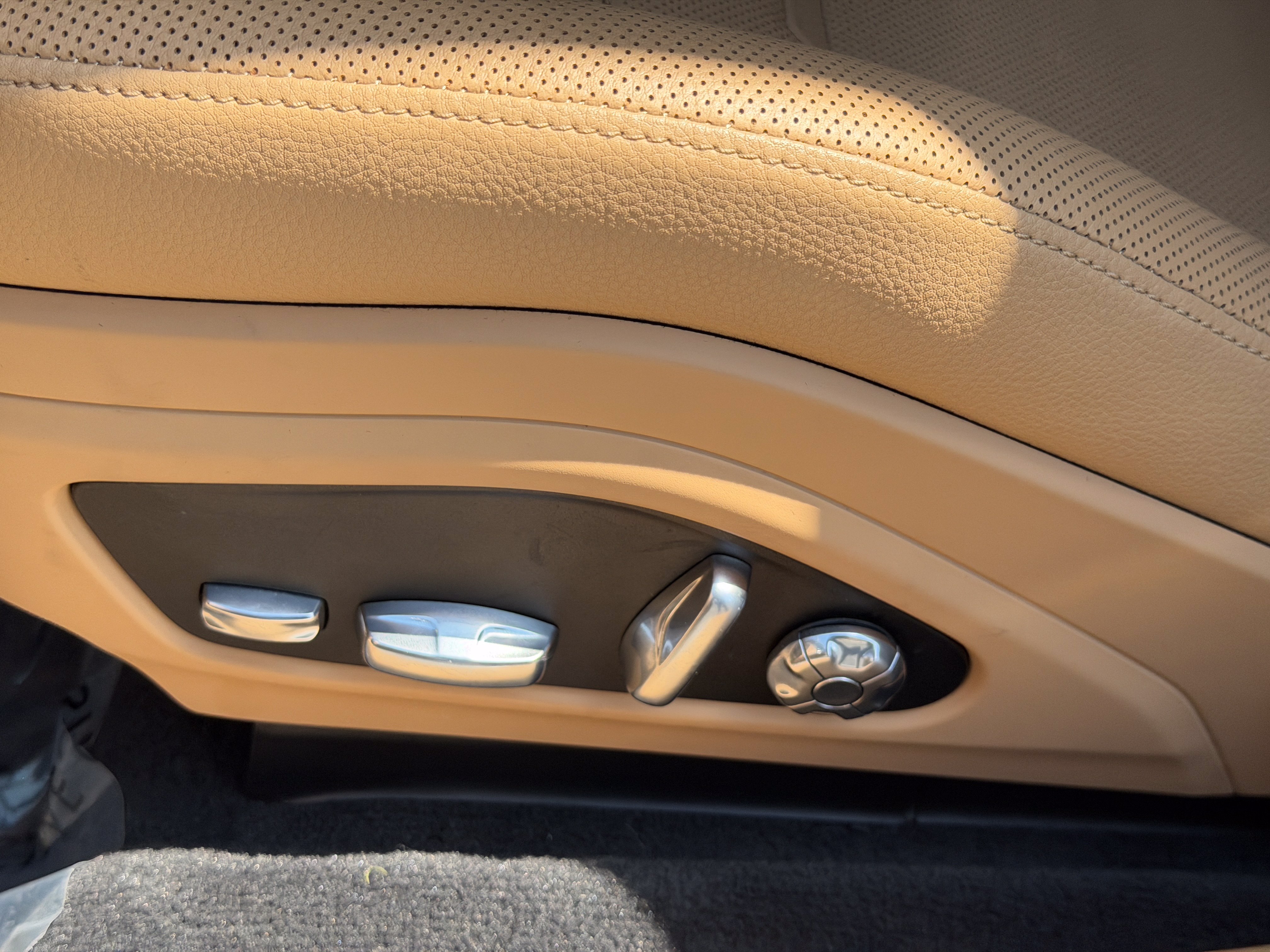 Certified 2021 Porsche Panamera 4S AWD/4WD image 22